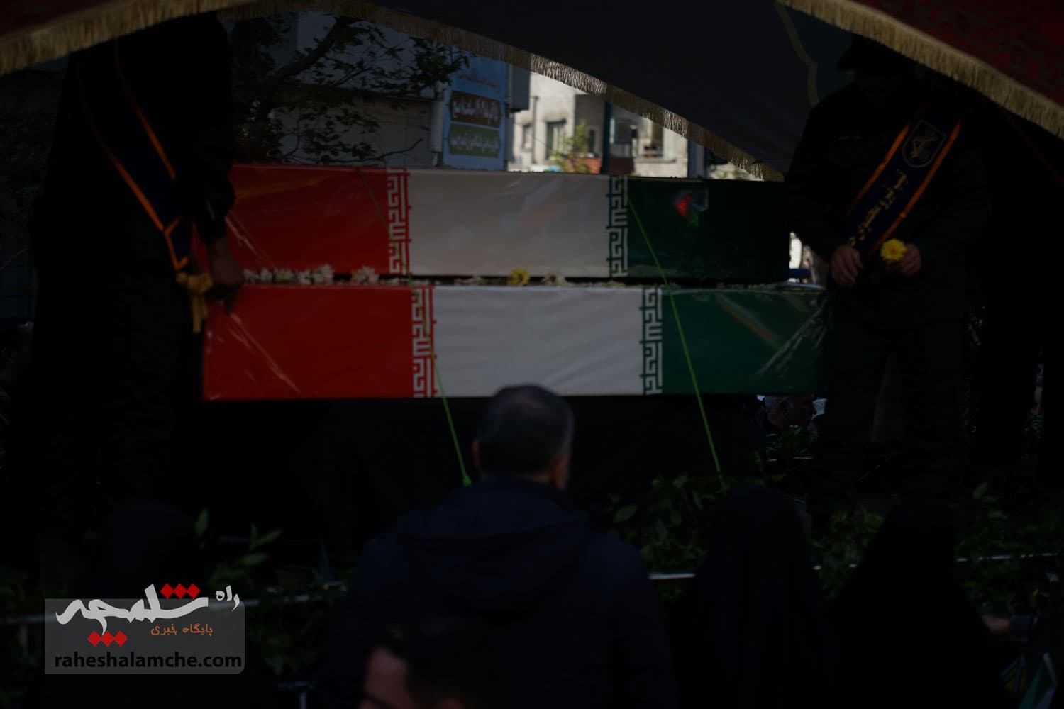 وداع با شکوه مردم ایران اسلامی با شهدای گمنام +تصاویر — تصویر 20