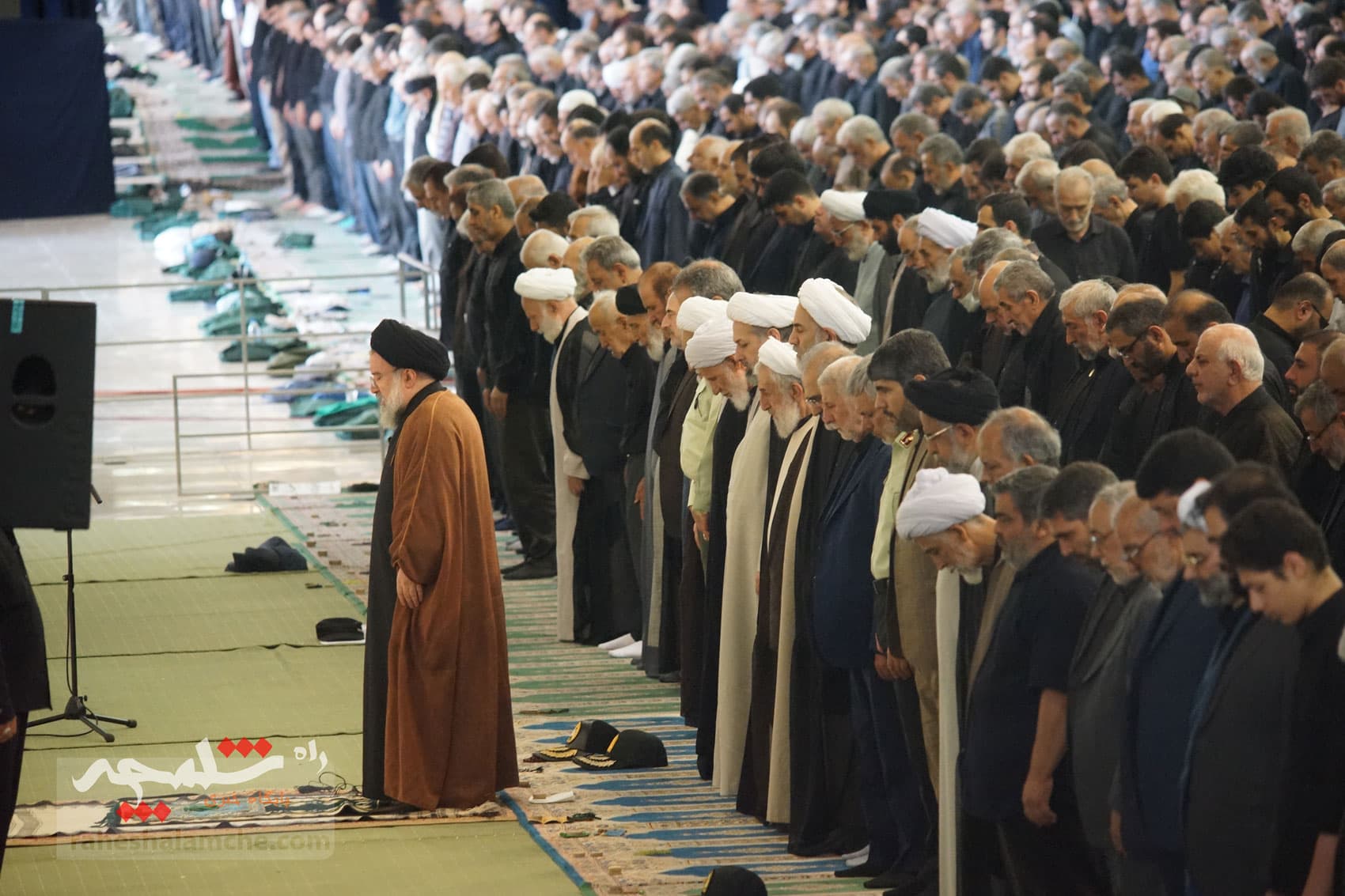 اولین نماز جمعه تهران در ماه محرم برگزار شد +تصاویر — تصویر 45