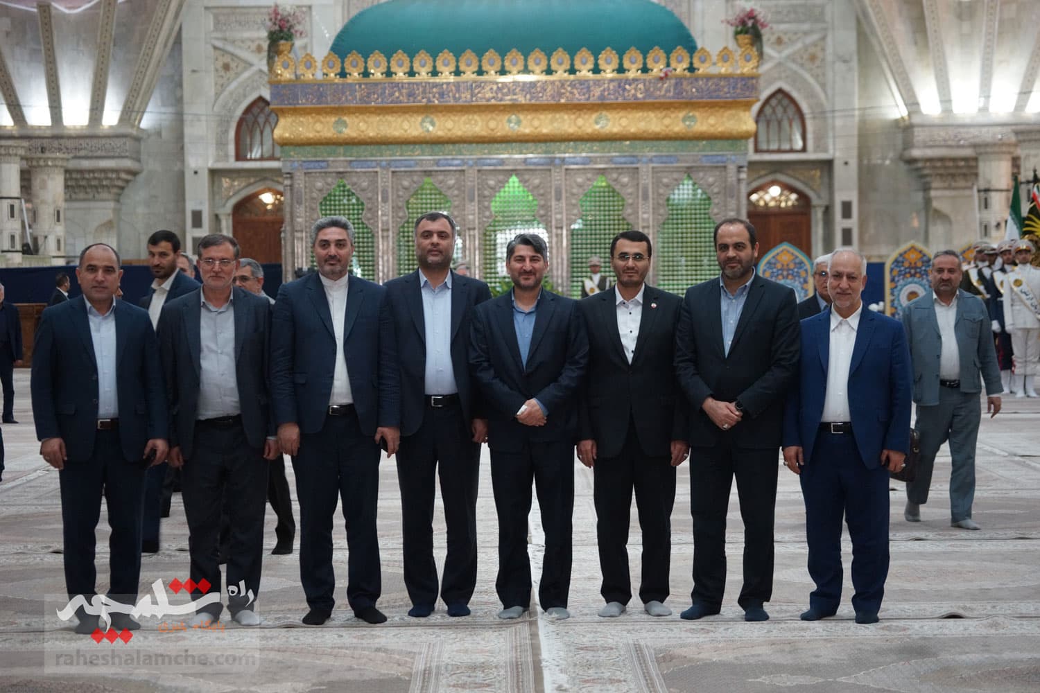 حضور نمایندگان مجلس در حرم امام خمینی(ره) +تصاویر — تصویر 116
