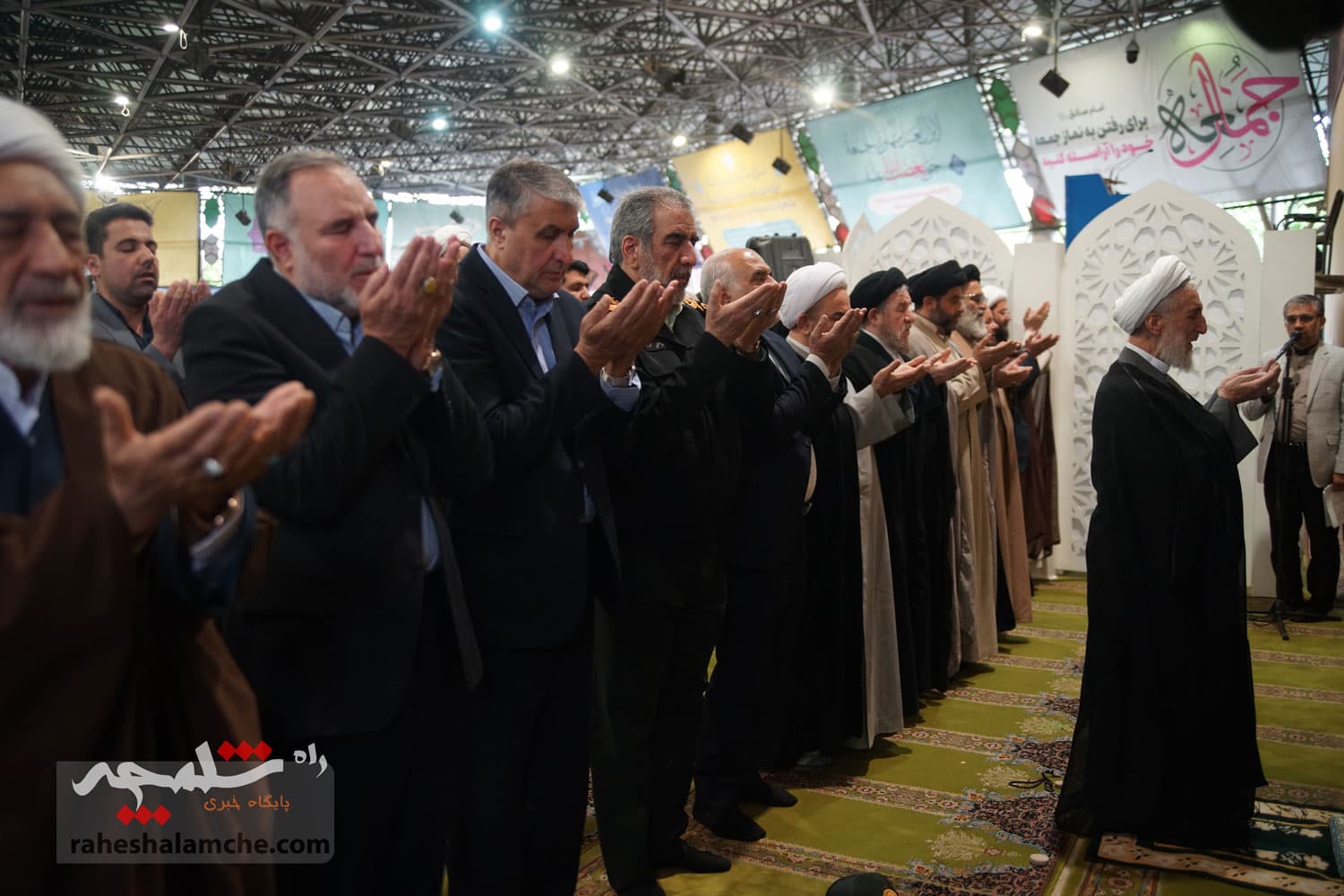 گزارش تصویری نماز جمعه تهران- 22 فروردین — تصویر 88
