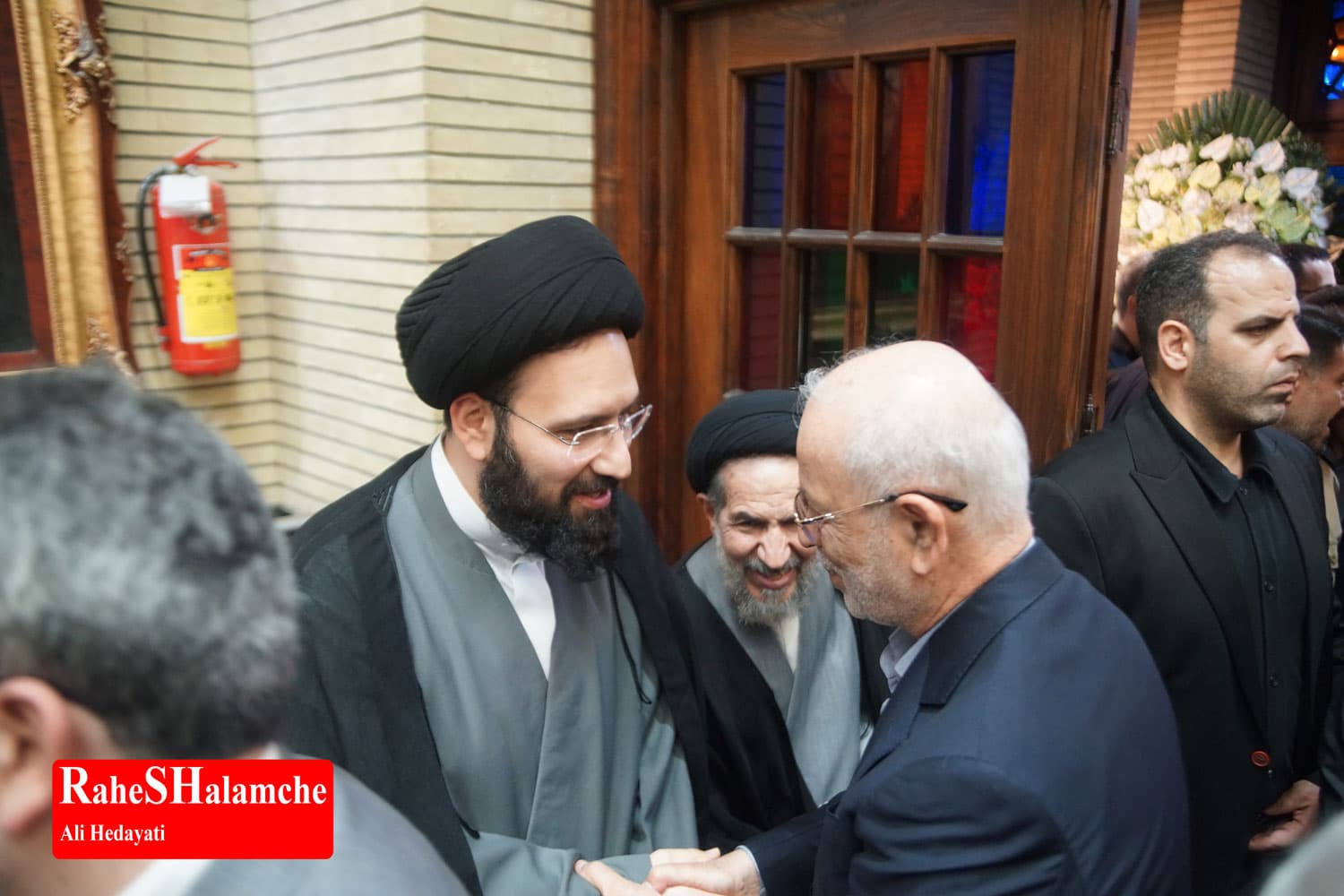 چه کسانی در مراسم ترحیم مادر حداد عادل بودند؟ +تصاویر — تصویر 51