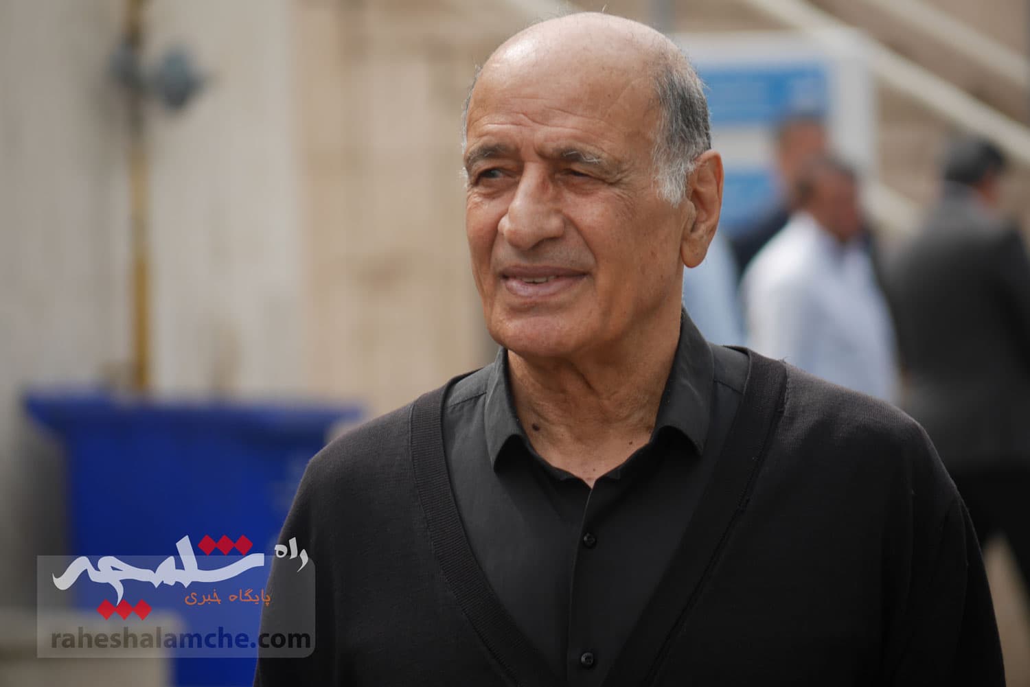 چه کسانی در مراسم تشییع پیکر «عمو ظلی» حضور دارشتند +تصاویر — تصویر 11
