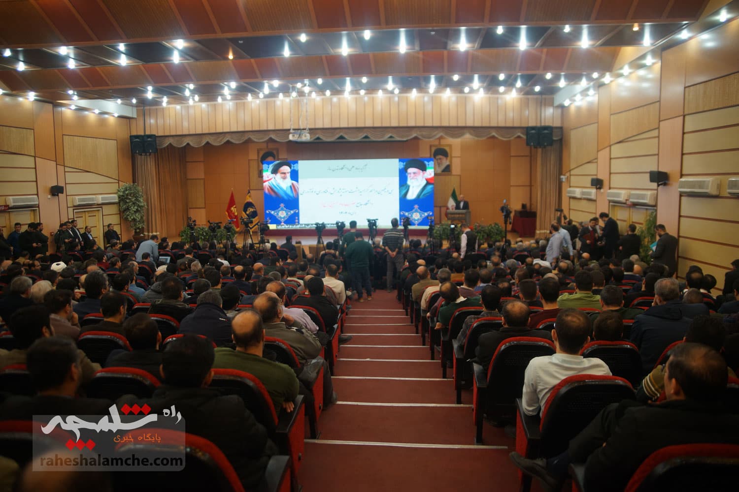 تجلیل از منتخبان جشنواره پژوهشی و فناوری در دانشگاه جامع امام حسین(ع) +تصاویر — تصویر 53