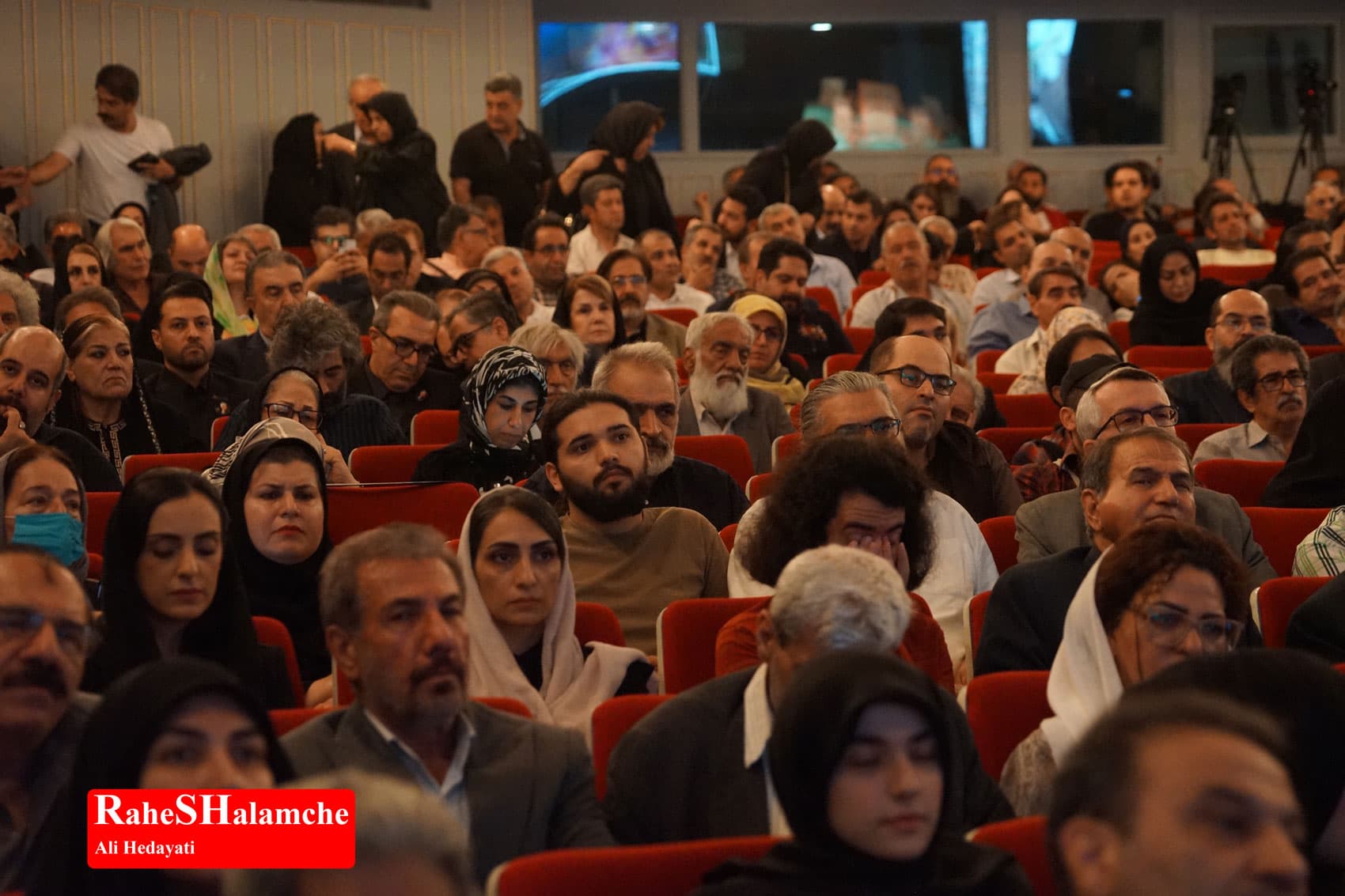 پزشکیان پا به توپ شد +تصاویر — تصویر 12