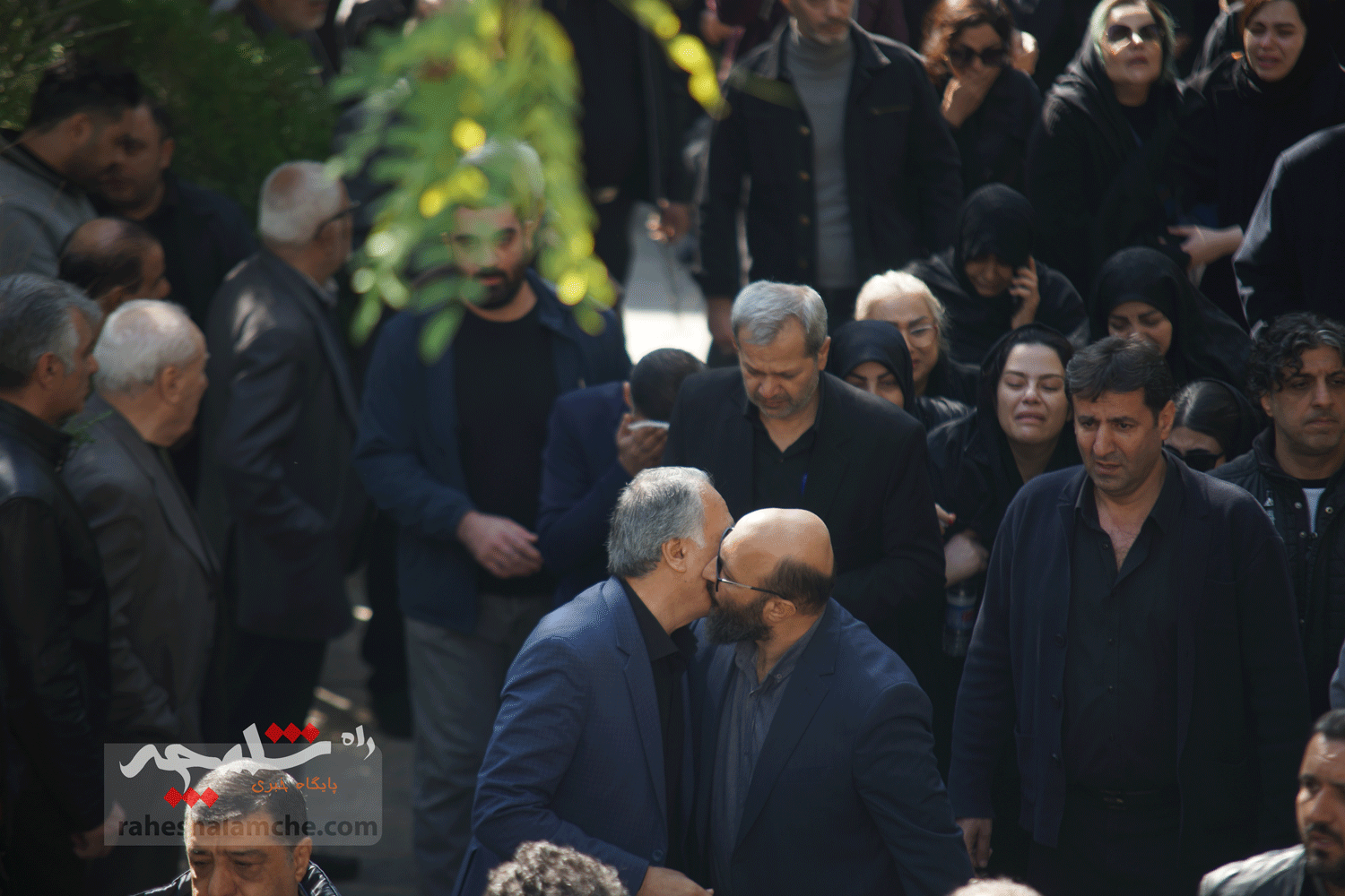 پیکر علیاکبر سفیدگران تشییع شد +تصاویر — تصویر 70
