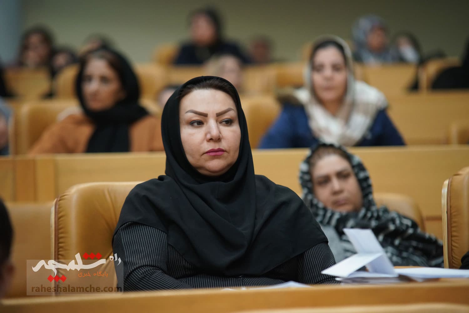 آیین تجلیل از طرحهای برگزیده اشتغال آفرین در کمیته امداد با حضور پزشکیان +تصاویر — تصویر 4
