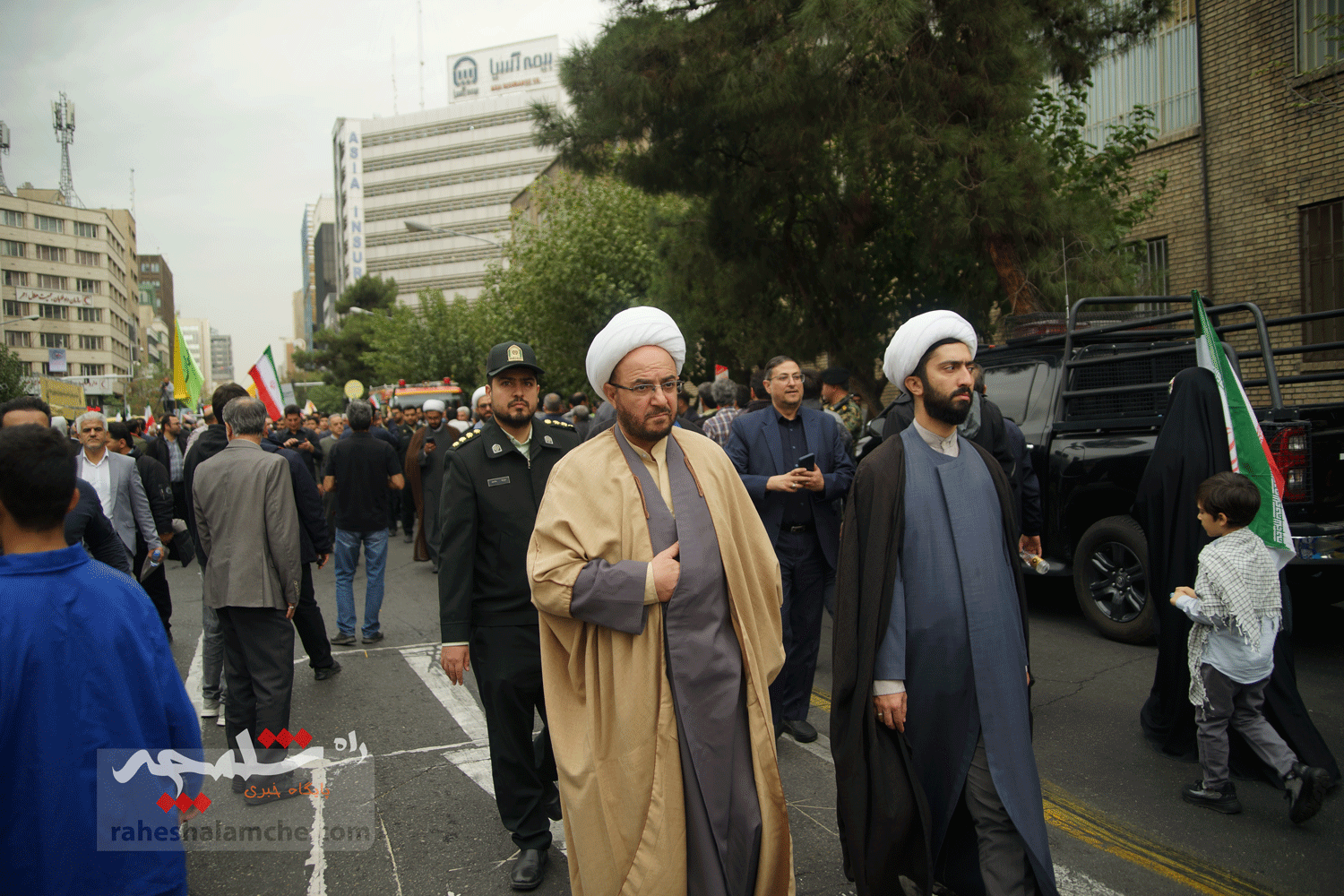 خشم مردم تهران علیه آمریکا و اسرائیل در «یومالله 13 آبان» +تصاویر — تصویر 63