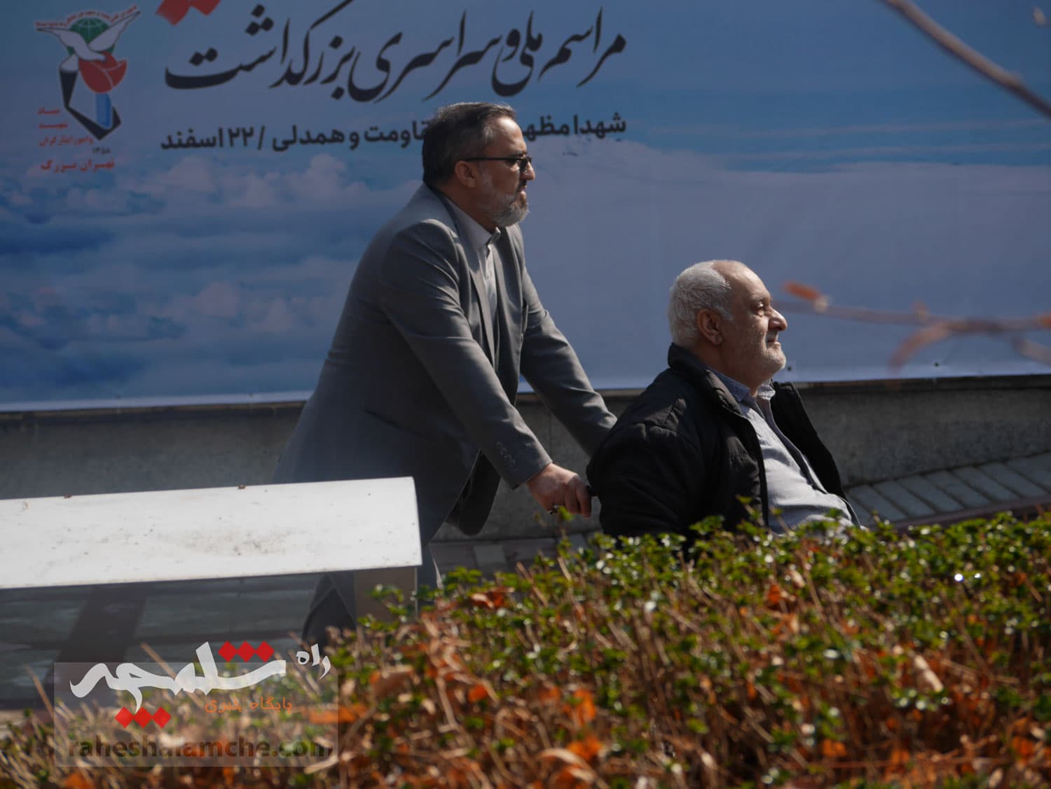 برگزاری مراسم آغاز »هفته شهدا» در بهشت زهرا(س) +تصاویر — تصویر 18