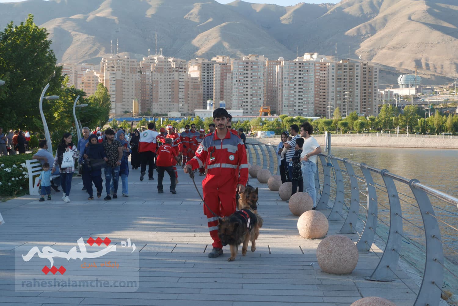 مانور امداد و نجات هلال احمر در دریاچه چیتگر +تصاویر — تصویر 72
