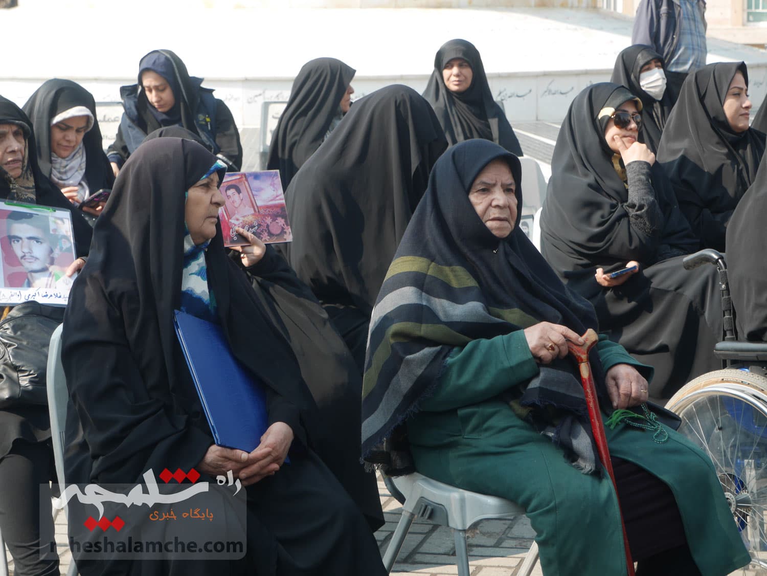 برگزاری مراسم آغاز »هفته شهدا» در بهشت زهرا(س) +تصاویر — تصویر 47