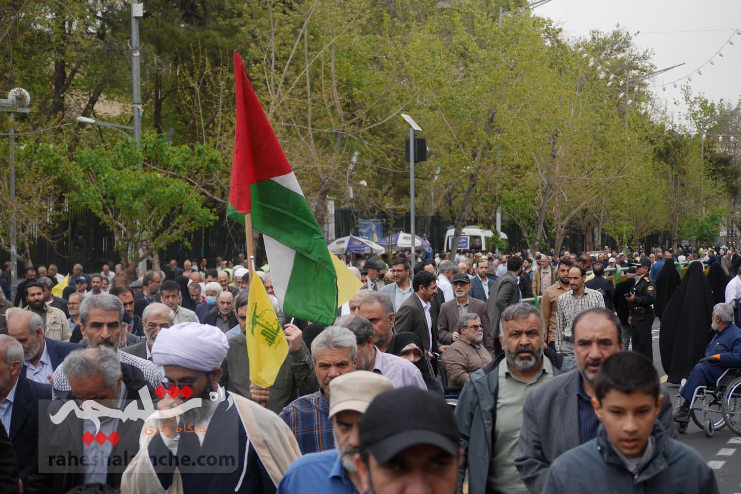نماز جمعه 15 فروردین تهران برگزار شد +تصاویر — تصویر 87