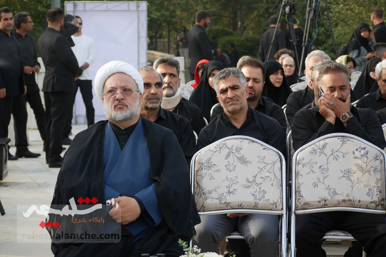 تهران با اهتزاز بزرگترین پرچم عزای حسینی در جهان به استقبال محرم رفت +تصاویر — تصویر 4