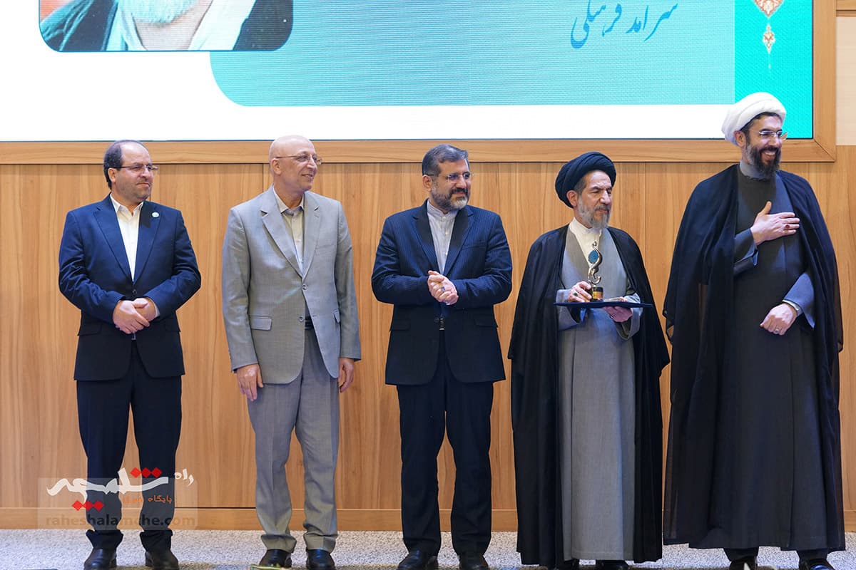 گزارش تصویری نخستین جشنواره فرهنگی دانشگاه تهران — تصویر 22